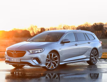 Opel Insignia GSi Sports Tourer '2017–19