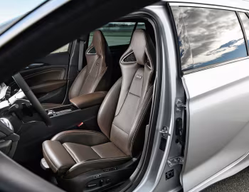 Interior Opel Insignia GSi Sports Tourer '2017–19