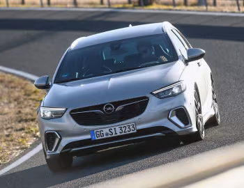 Opel Insignia GSi Sports Tourer '2017–19