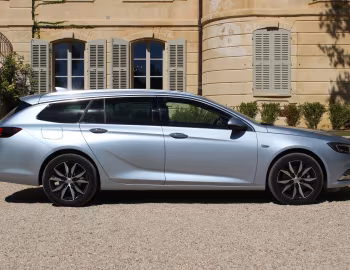 Opel Insignia Sports Tourer Turbo D '2017–20