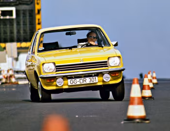 Opel Kadett 2-door Sedan (C) '08.1973–77