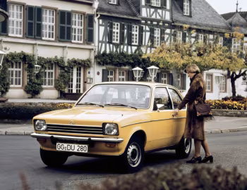 Opel Kadett 2-door Sedan (C) '08.1973–77