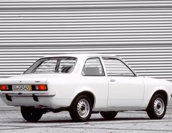 Opel Kadett 2-door Sedan (C) '08.1973–77