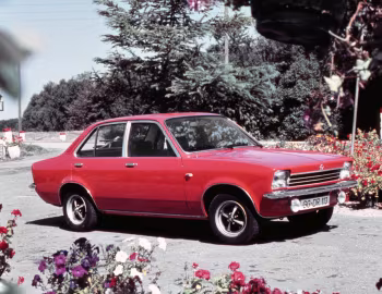 Opel Kadett 4-door Sedan (C) '08.1973–77