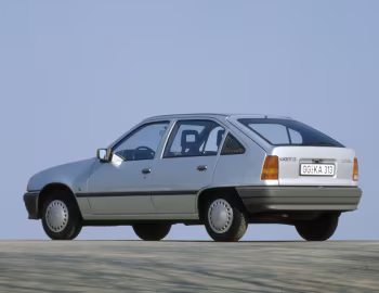 Opel Kadett GL 5-door [Worldwide] (E) '1984–89