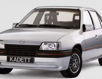 Opel Kadett GT Sedan (E) '1986–89