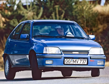 Opel Kadett GSi 16V 3-door (E) '1988–91