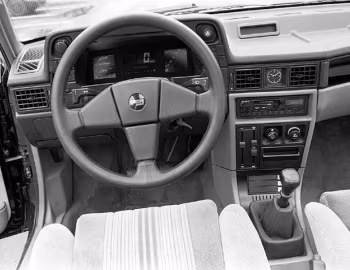 Panel frontal Opel Kadett GSi 16V 3-door (E) '1988–91