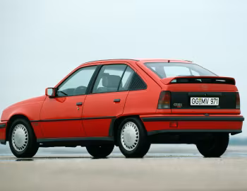 Opel Kadett GSi 16V 5-door (E) '1988–91