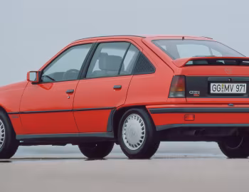 Opel Kadett GSi 16V 5-door (E) '1988–91