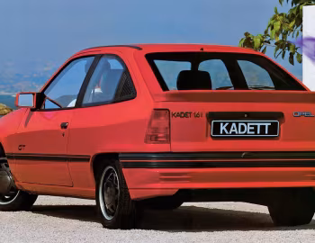 Opel Kadett GT 3-door (E) '1986–89