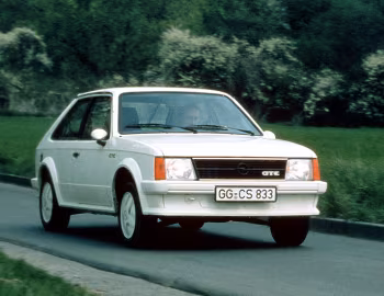Opel Kadett GT/E 3-door (D) '02.1983–08.1984