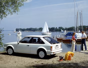 Opel Kadett GT/E 3-door (D) '02.1983–08.1984