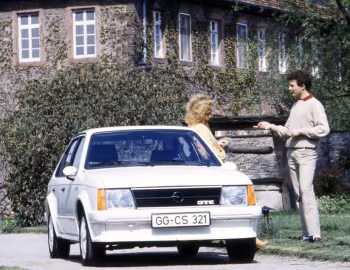 Opel Kadett GT/E 5-door (D) '02.1983–08.1984