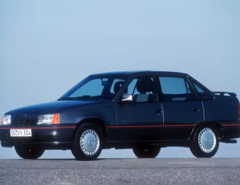 Opel Kadett GT Sedan (E) '1989–90