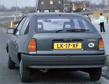 Opel Kadett LS 3-door (E) '1984–89