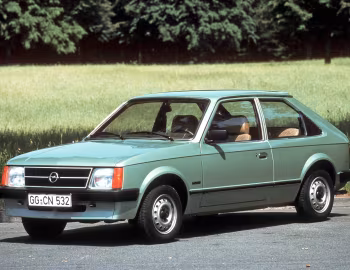 Opel Kadett Luxus 3-door (D) '09.1979–08.1984