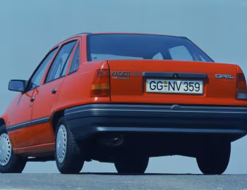 Opel Kadett GL Sedan (E) '1985–89