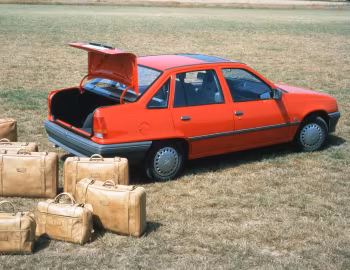 Opel Kadett GL Sedan (E) '1985–89