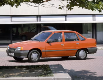 Opel Kadett GL Sedan (E) '1985–89