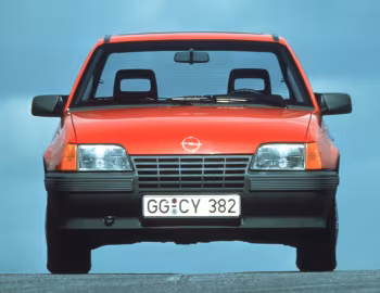 Opel Kadett GL Sedan (E) '1985–89
