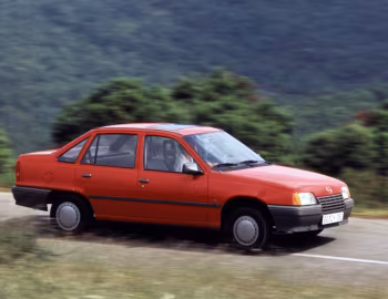Opel Kadett GL Sedan (E) '1985–89