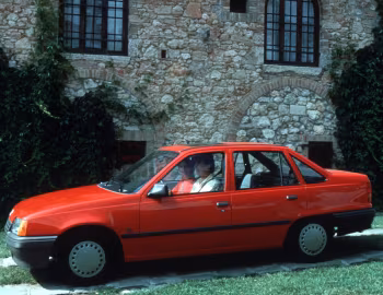 Opel Kadett GL Sedan (E) '1985–89