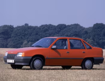 Opel Kadett GL Sedan (E) '1985–89