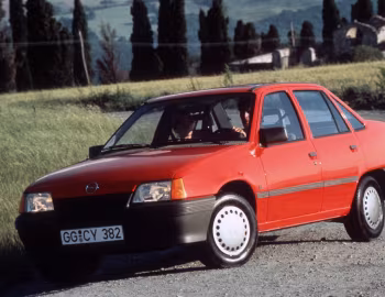 Opel Kadett GL Sedan (E) '1985–89