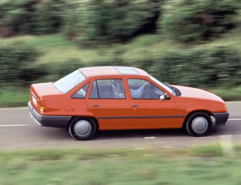 Opel Kadett GL Sedan (E) '1985–89