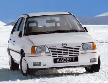 Opel Kadett "Snow" 5-door [Germany] (E) '10.1987–12.1988