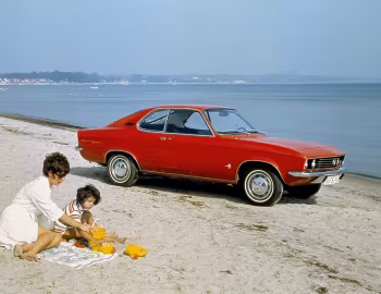 Opel Manta Deluxe (A) '09.1970–07.1975