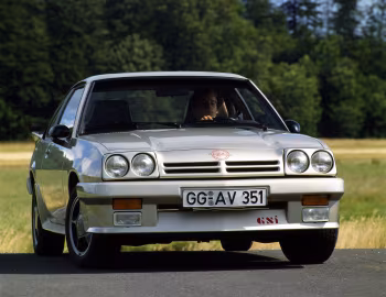 Opel Manta GSi Exclusive (B2) '09.1986–88