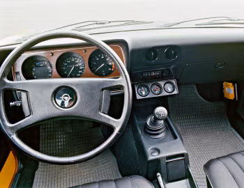 Panel frontal Opel Manta GT/E (A) '02.1974–08.1975