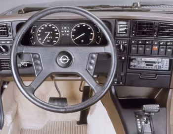 Торпедо Opel Monza (A2) '1982–08.1986
