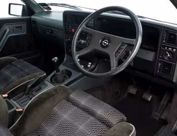 Интерьер Opel Monza GSE [UK-spec] (A2) '1983–86