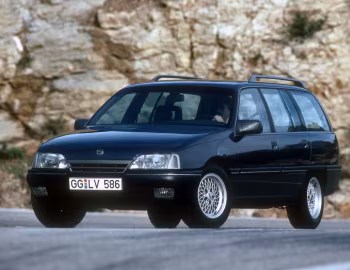 Opel Omega 3.0i Caravan (A) '1986–90