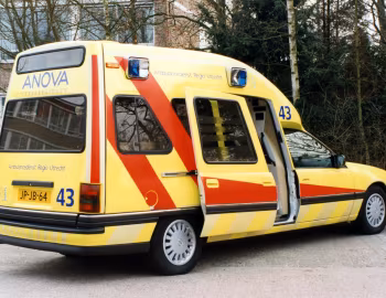 Opel Omega Ambulance [Netherlands] (A) '1994