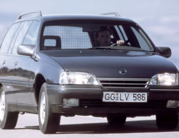 Opel Omega 3.0i Caravan (A) '1986–90