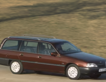 Opel Omega 2.0i Caravan "Club" (A) '1989–90