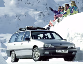 Opel Omega 3.0i Caravan (A) '1986–90
