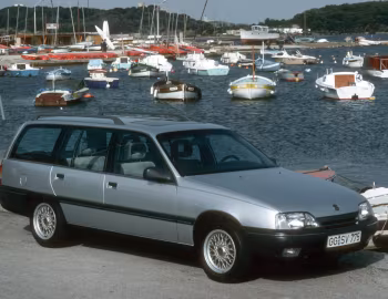 Opel Omega 3.0i Caravan (A) '1986–90