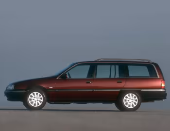 Opel Omega 2.0i Caravan "Club" (A) '1989–90