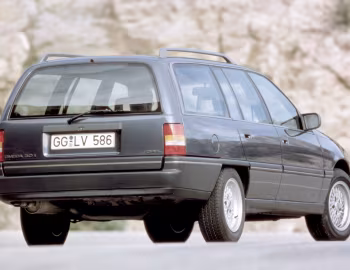 Opel Omega 3.0i Caravan (A) '1986–90