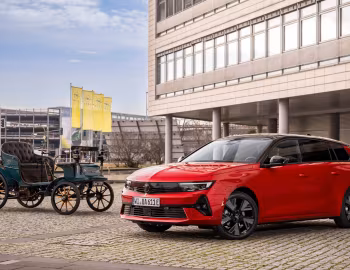Opel Motorwagen System Lutzmann 3-Sitzer, Opel Astra Sports Tourer