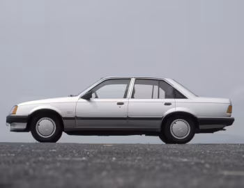 Opel Rekord CD [Worldwide] (E2) '03.1983–06.1986