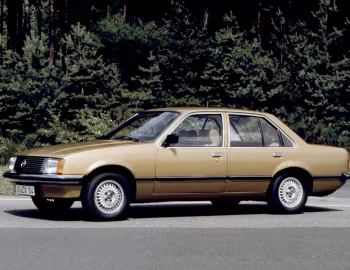 Opel Rekord 4-door Sedan (E1) '1977–82