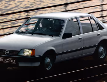Opel Rekord [Worldwide] (E2) '10.1982–08.1984
