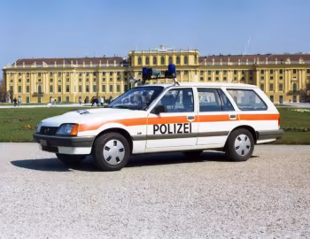 Opel Rekord Diesel Caravan LS Polizei [Austria] (E2) '1983–86