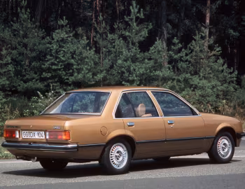 Opel Rekord 4-door Sedan (E1) '1977–82